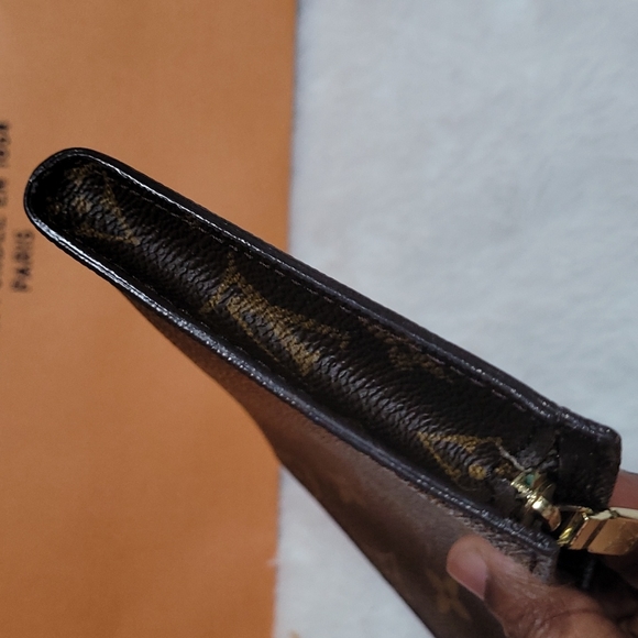 Louis Vuitton Cosmetics Pouch / Pochette - Picture 4 of 16